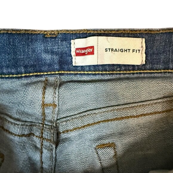 Wrangler Straight Fit Jeans Men's Size 33x30 - Picture 6 of 7